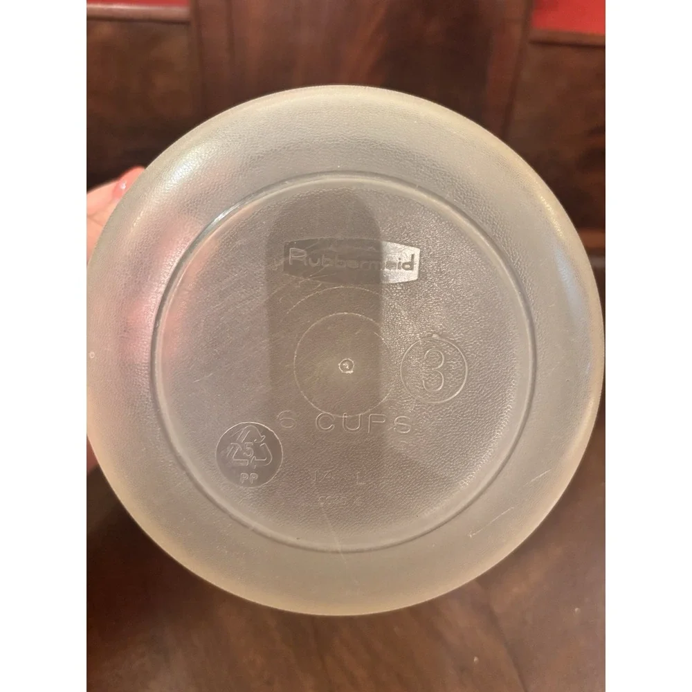 Vintage Rubbermaid Servin Saver #3 Containers 6 Cup 1.4 Qt Set of 2 w Lids